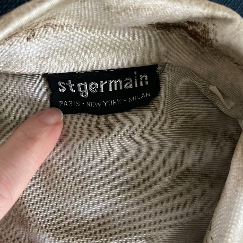 Vintage St Germain shirt with European city scape design Rare Find⭐️ - Picture 8 of 9